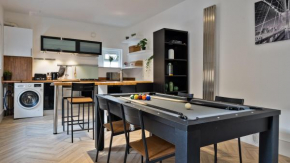 Pool Table High End 2-Bedroom Apartment Long Term Stays